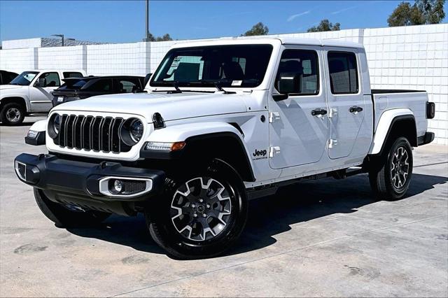 2026 Jeep Gladiator GLADIATOR SAHARA 4X4