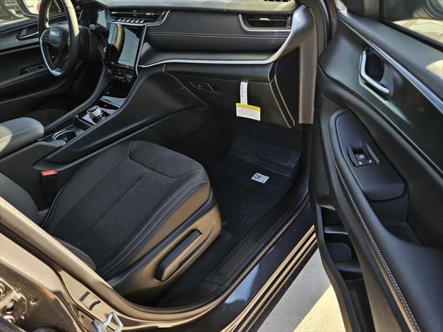 2026 Jeep Grand Cherokee Altitude 4x2