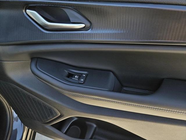 2026 Jeep Grand Cherokee Altitude 4x2