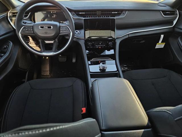 2026 Jeep Grand Cherokee Altitude 4x2