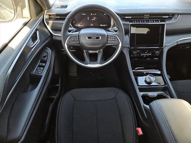 2026 Jeep Grand Cherokee Altitude 4x2