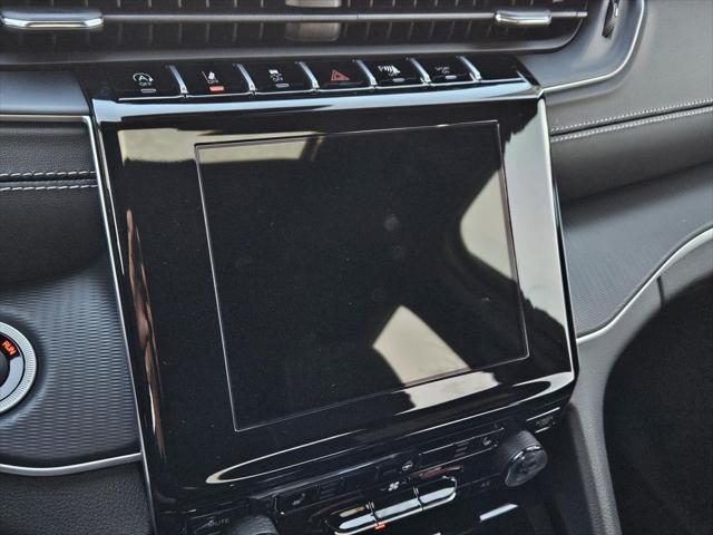 2026 Jeep Grand Cherokee Altitude 4x2