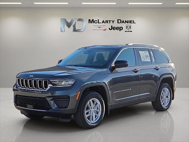 2026 Jeep Grand Cherokee GRAND CHEROKEE LAREDO X 4X4