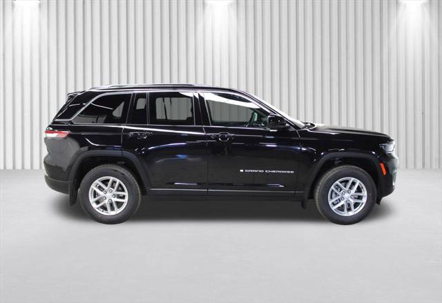 2026 Jeep Grand Cherokee GRAND CHEROKEE LAREDO X 4X4 2026 Jeep Grand Cherokee GRAND CHEROKEE LAREDO X 4X4