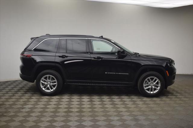 2026 Jeep Grand Cherokee GRAND CHEROKEE LAREDO X 4X4