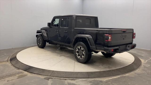 2026 Jeep Gladiator GLADIATOR SAHARA 4X4