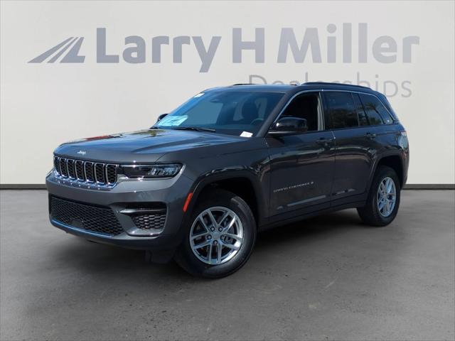 2026 Jeep Grand Cherokee GRAND CHEROKEE LAREDO X 4X4