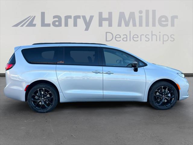 2026 Chrysler Pacifica Limited AWD