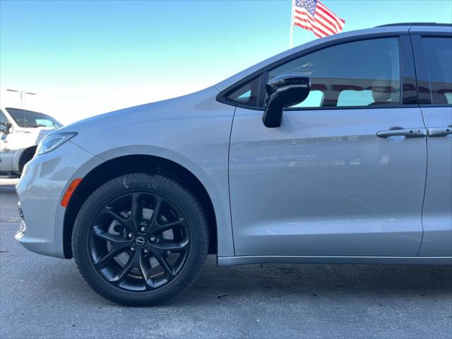 2026 Chrysler Pacifica Limited AWD