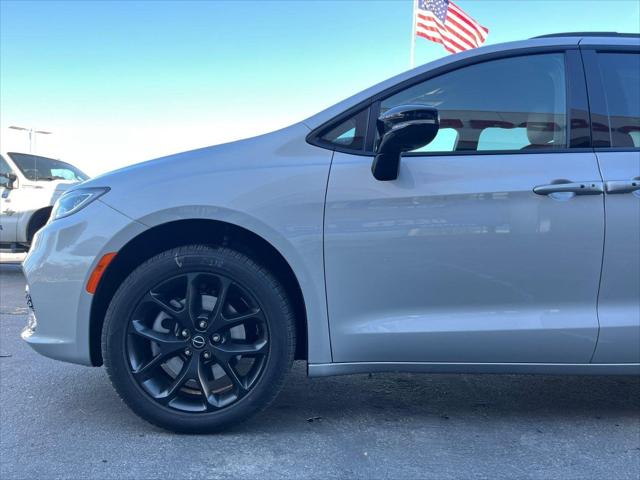 2026 Chrysler Pacifica Limited AWD
