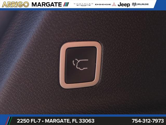 2026 Chrysler Pacifica Pinnacle AWD