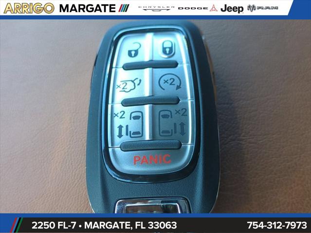 2026 Chrysler Pacifica Pinnacle AWD