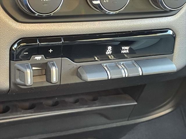 2024 RAM 2500 Big Horn Crew Cab 4x4 64 Box