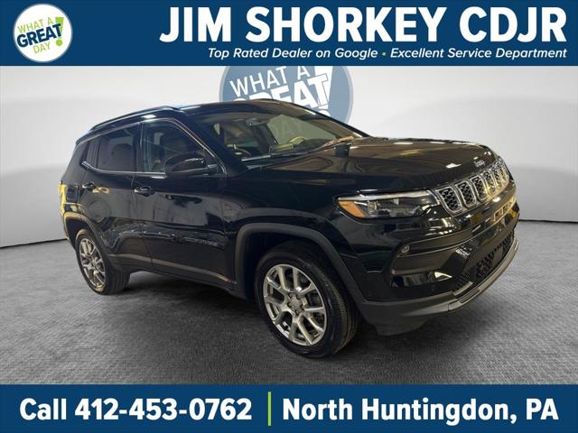 2024 Jeep Compass Latitude Lux FWD