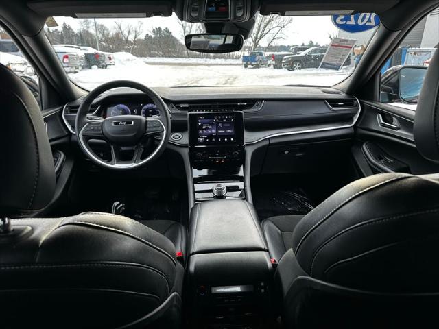 2023 Jeep Grand Cherokee L Altitude 4x4 2023 Jeep Grand Cherokee L Altitude 4x4