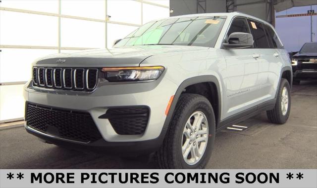 2025 Jeep Grand Cherokee Laredo 4x4 2025 Jeep Grand Cherokee Laredo 4x4