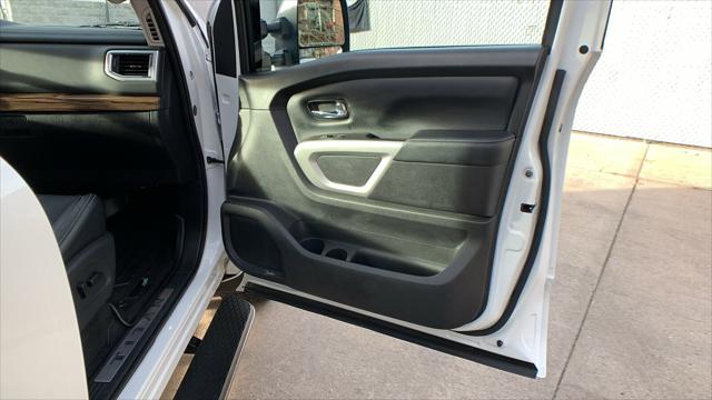 2020 Nissan Titan Crew Cab SL 4x4