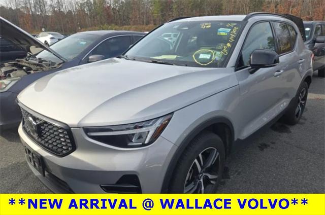 2024 Volvo XC40 B5 Core