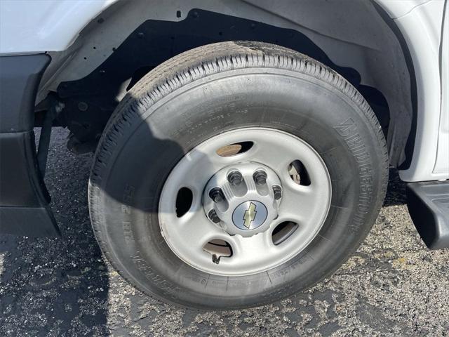 2023 Chevrolet Express Passenger RWD 3500 Extended Wheelbase LS