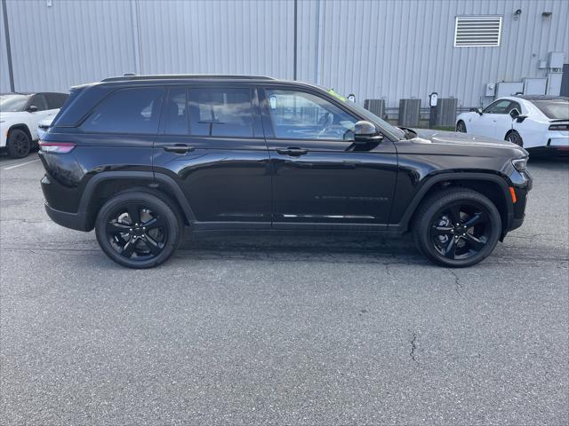 2023 Jeep Grand Cherokee Altitude 4x4 2023 Jeep Grand Cherokee Altitude 4x4