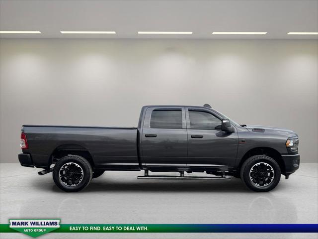 2024 RAM 3500 Tradesman Crew Cab 4x4 8 Box