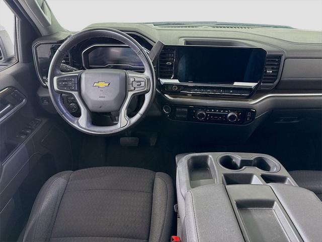 2022 Chevrolet Silverado 1500 4WD Crew Cab Standard Bed LT