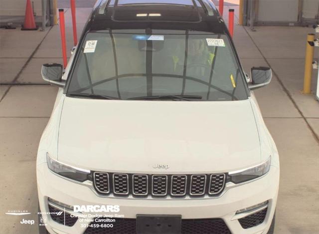 2022 Jeep Grand Cherokee 4xe Summit 4x4 2022 Jeep Grand Cherokee 4xe Summit 4x4