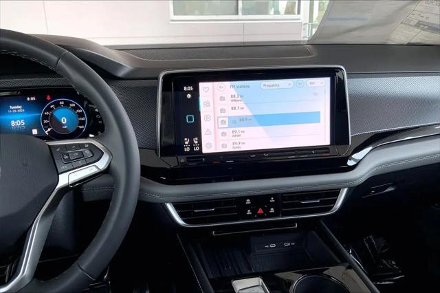 2026 Volkswagen Atlas Cross Sport SEL R-Line Black