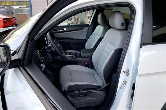 2026 Volkswagen Atlas Cross Sport SEL R-Line Black