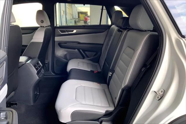 2026 Volkswagen Atlas Cross Sport SEL R-Line Black