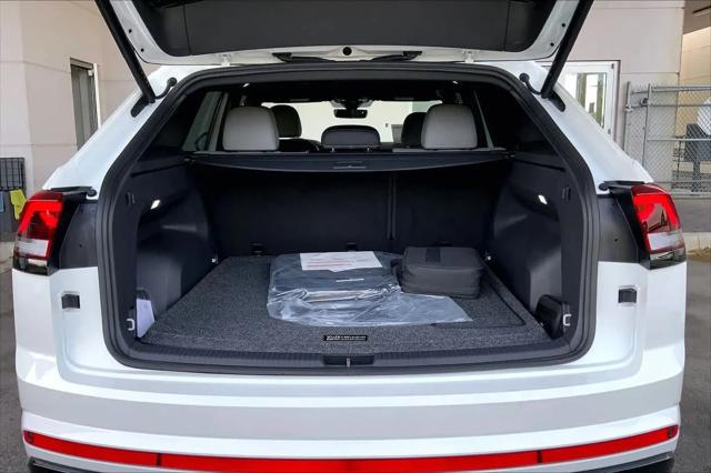 2026 Volkswagen Atlas Cross Sport SEL R-Line Black
