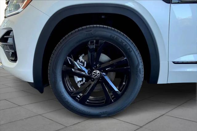 2026 Volkswagen Atlas Cross Sport SEL R-Line Black