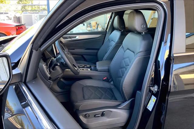 2026 Volkswagen Atlas Cross Sport SE with Technology