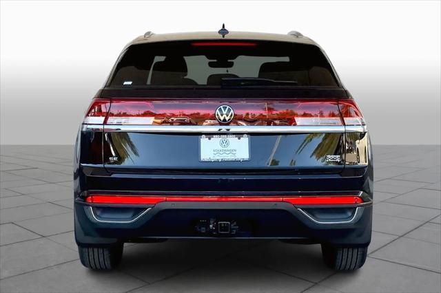 2026 Volkswagen Atlas Cross Sport SE with Technology