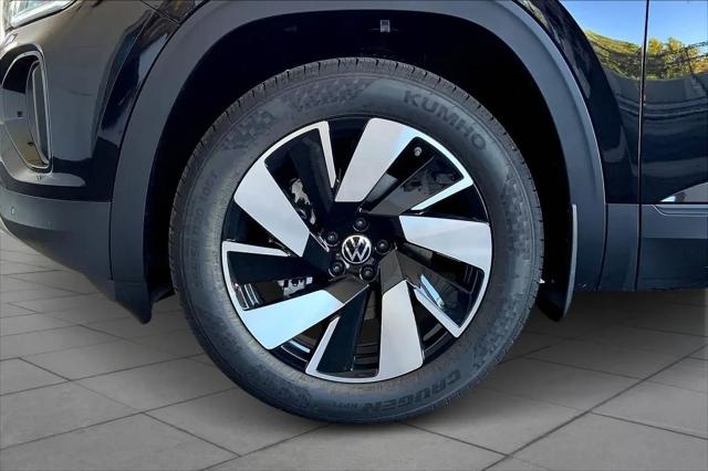 2026 Volkswagen Atlas Cross Sport SE with Technology