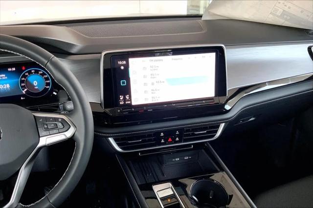 2026 Volkswagen Atlas Cross Sport SE with Technology
