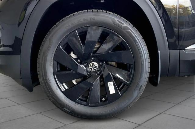 2026 Volkswagen Atlas Cross Sport SE with Technology