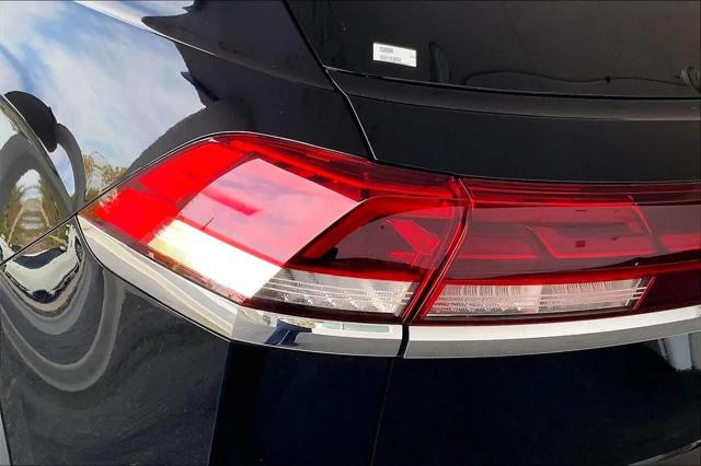 2026 Volkswagen Atlas Cross Sport SE with Technology