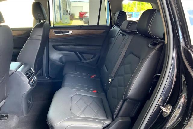 2026 Volkswagen Atlas SE with Technology