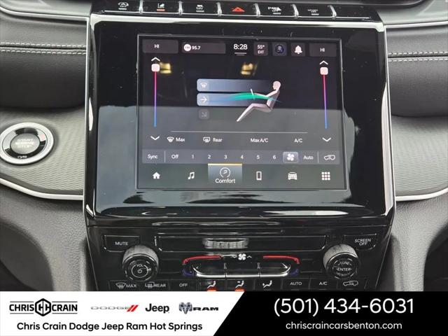 2025 Jeep Grand Cherokee Laredo X 4x2