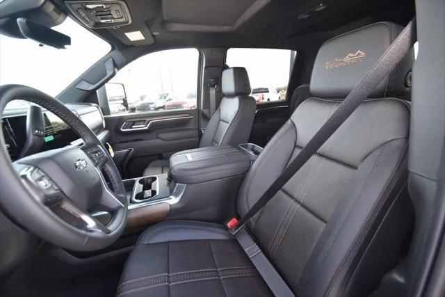 2026 Chevrolet Silverado 2500HD Crew Cab, Standard Bed, High Country, 4WD
