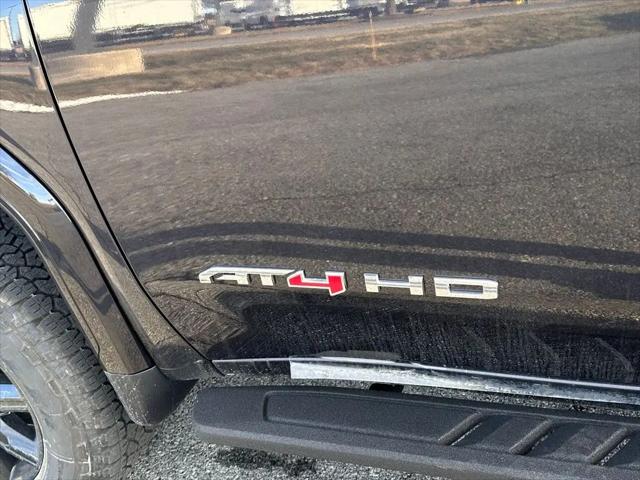 2026 GMC Sierra 2500HD Crew Cab, Standard Bed, AT4, 4WD