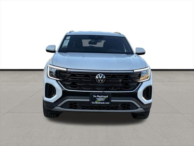 2026 Volkswagen Atlas Cross Sport SE with Technology