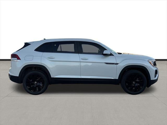 2026 Volkswagen Atlas Cross Sport SE with Technology