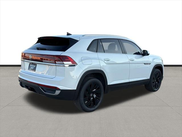 2026 Volkswagen Atlas Cross Sport SE with Technology