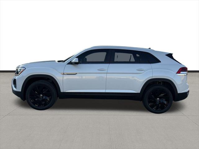 2026 Volkswagen Atlas Cross Sport SE with Technology
