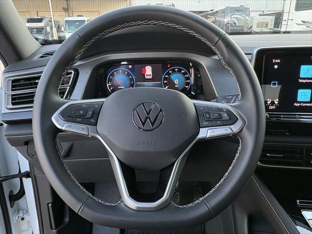 2026 Volkswagen Atlas Cross Sport SE with Technology