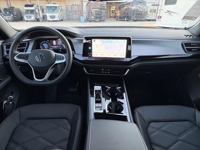 2026 Volkswagen Atlas Cross Sport SE with Technology