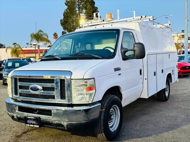 2011 Ford E-350 Cutaway E-350