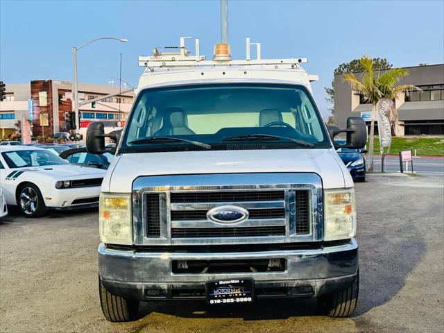 2011 Ford E-350 Cutaway E-350